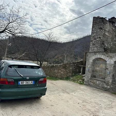 Jani Gasthuis Përmet